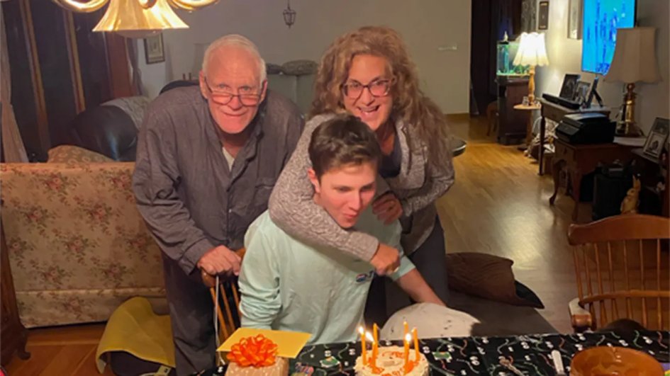 spatialStrateg's tweet image. Condolences to Eric Tarpinian-Jachym&apos;s family after his tragic passing. Please help authorities if you have any info. Cherish loved ones and stay vigilant.  internewscast.com/news/us/mother…