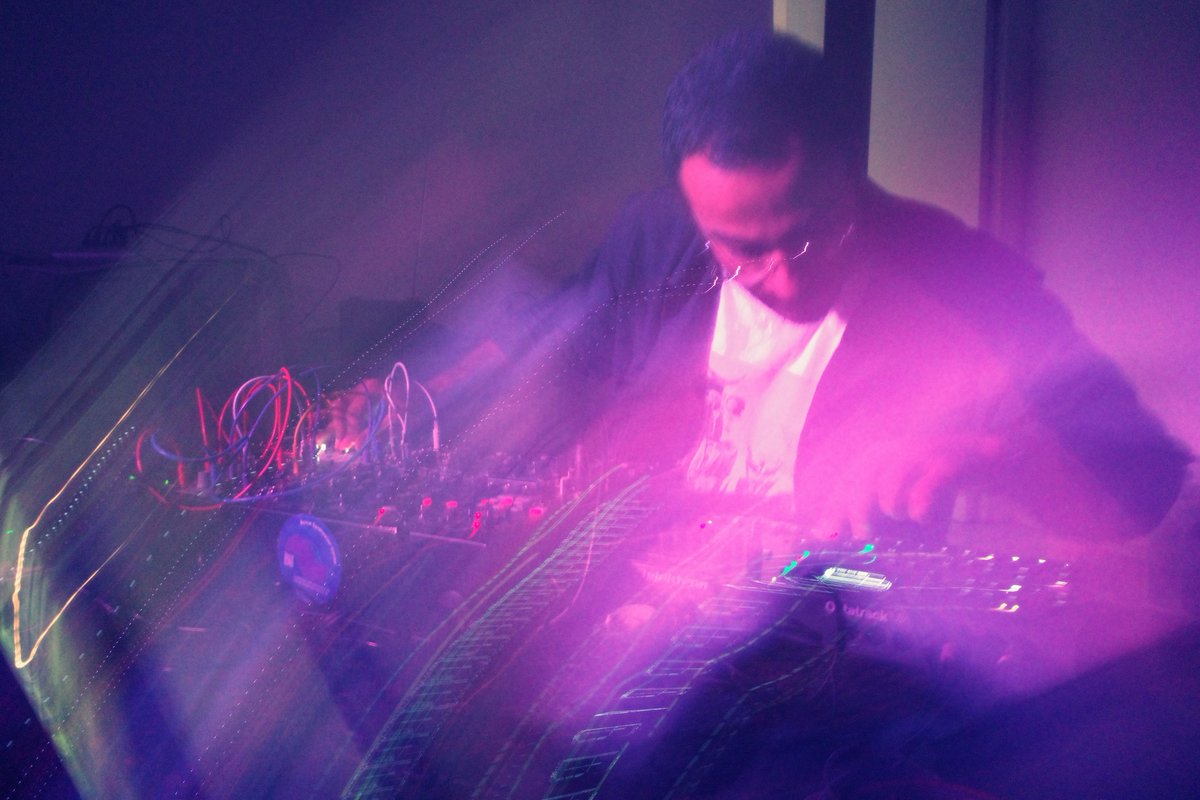 jamadrianbrown's tweet image. Some snaps I shot from my show for Wavetable in Edinburgh this week. What a perfect day, audience and venue 🙏 Full roll here > instagram.com/p/DMVVciBIhF1/…