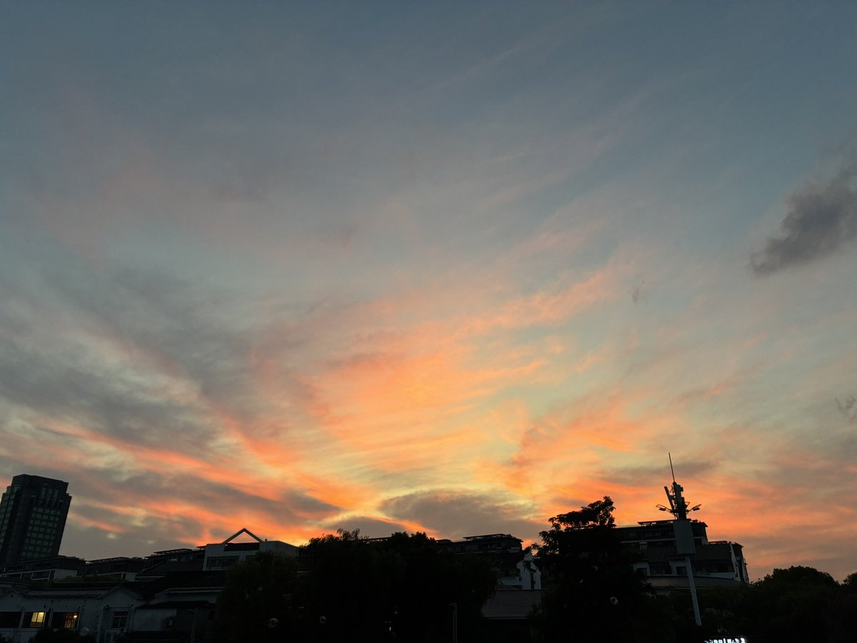 Run_Logos_Lab's tweet photo. Skies https://t.co/mtVufbhdGy
