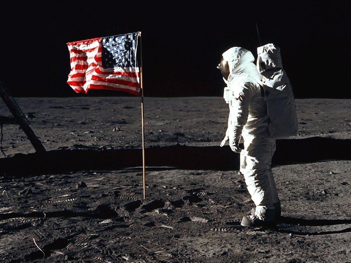RaulTorresPLD's tweet image. “Houston eh…Tranquility base here, the Eagle has landed”
Tan solo 66 años después del primer vuelo de los hermanos Wright , el ser humano llegaba a La Luna. Hoy es el 56 aniversario. La araña sigue siendo, hoy en día, asombrosa. #MoonLanding