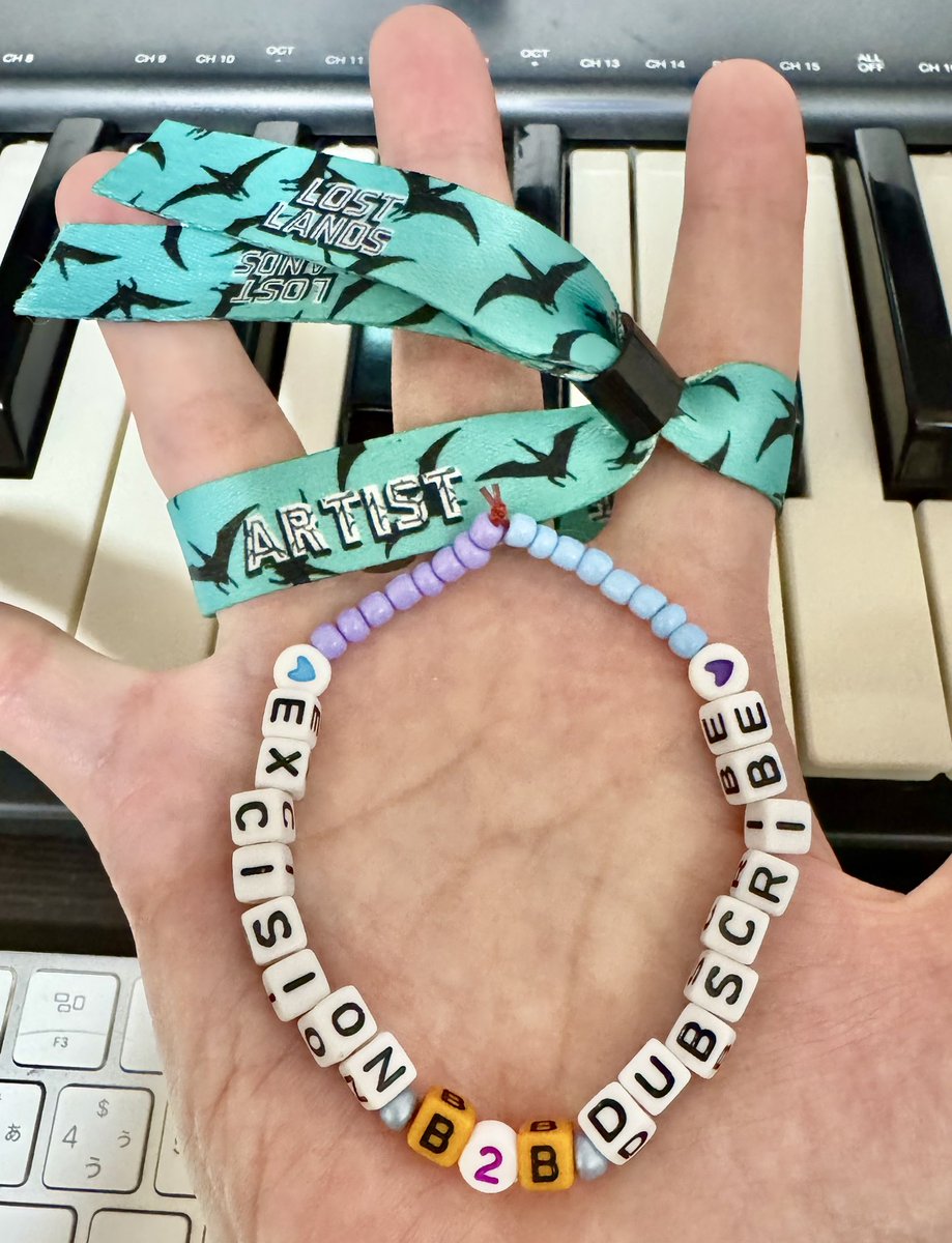 Dubscribe_'s tweet image. One of my biggest fan made this kandi for me🥹🫶
@Excision B2B Dubscribe🦖😼
I wanna make her dream come true 🔥🔥🔥