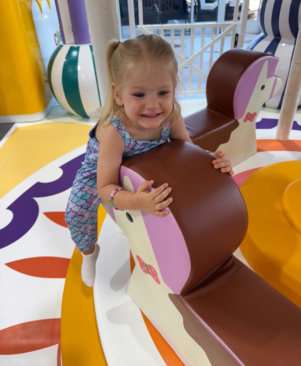 TylerTeeP's tweet image. Regan’s 3rd birthday party 🥳
She had a very fun time with all of her friends.
Have a great Sunday!