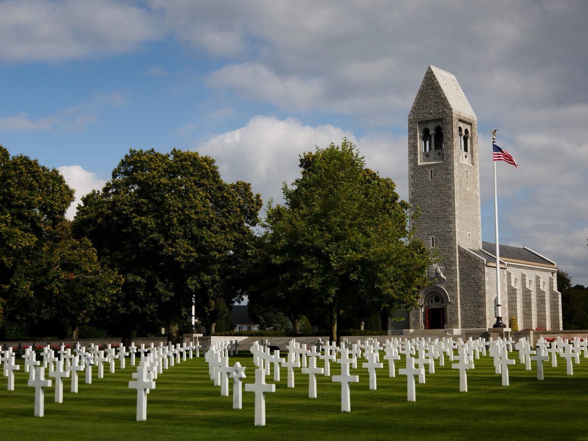 usabmc's tweet image. 📸 On July 20, 1956, Brittany American Cemetery was officially dedicated, with an international audience who braved rainy weather to attend this historic moment honoring the nearly 5,000 Americans commemorated here.
Most of the service members buried and memorialized here lost…