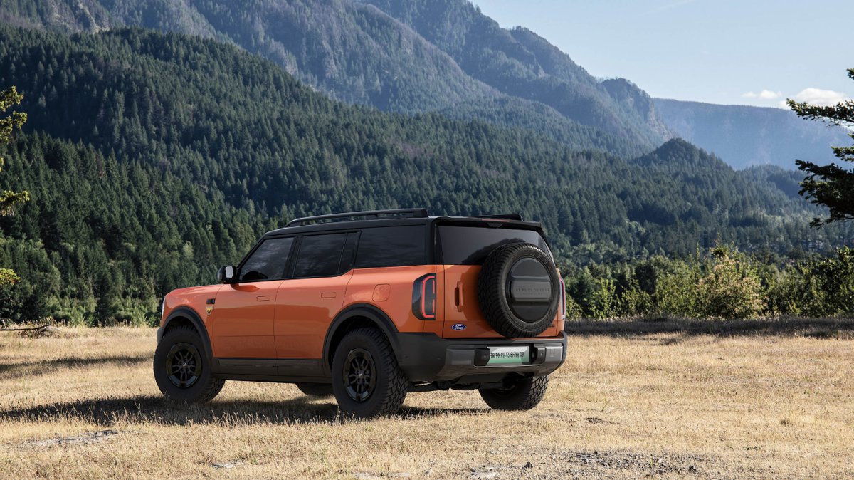 alexlowe30's tweet image. Ford has announced a new all-electric version of the Bronco, for the Chinese domestic market only.
🔋 100kWh BYD battery
🏁 404 mile range (CLTC Cycle)
⚡️ Dual motor setup with 444HP
More - theinterface.uk/blog-posts/for…