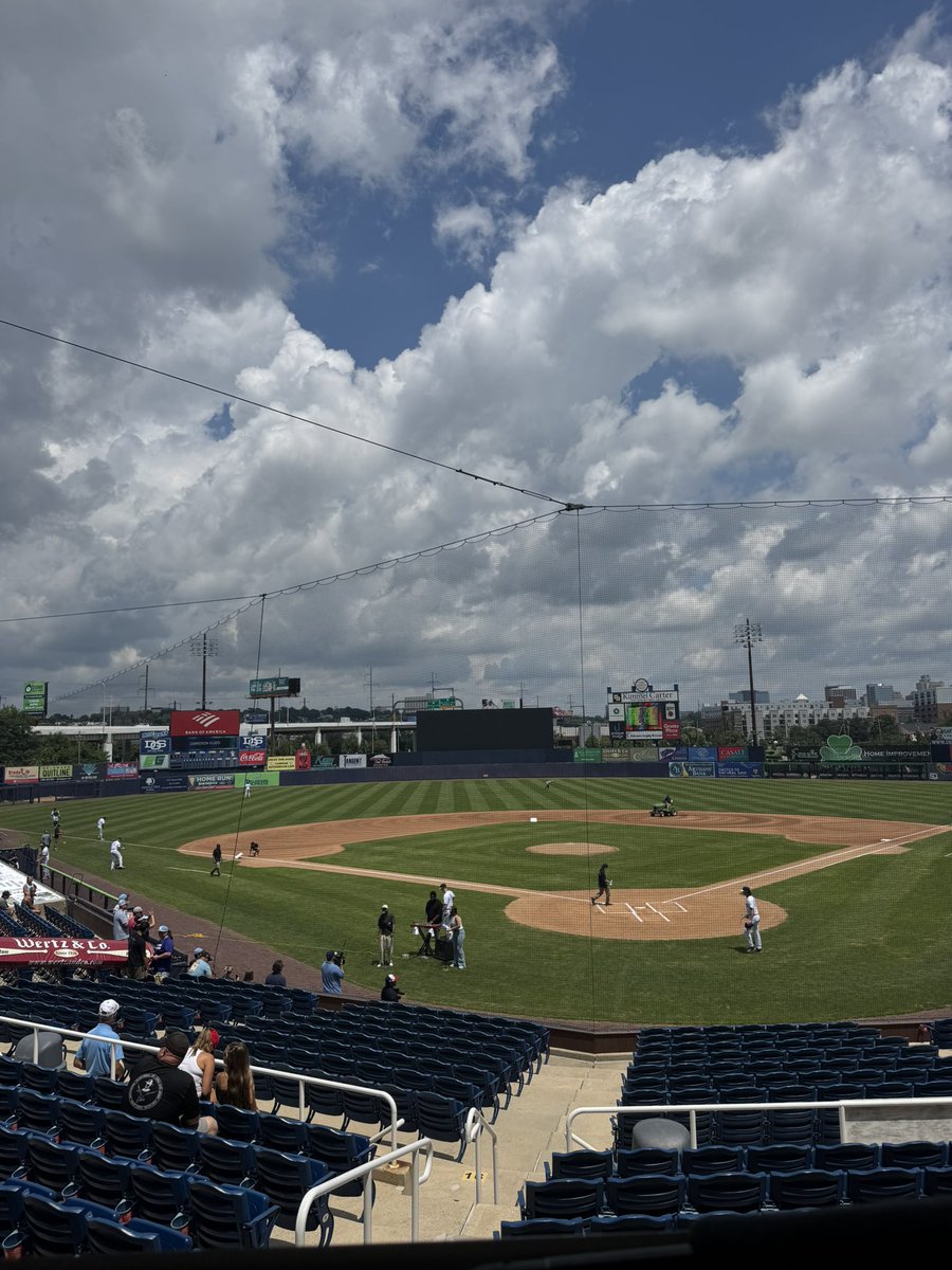 AidanDoc__'s tweet image. Washington Nationals #2 prospect Jarlin Susana gets the start today in a rehab start against the Aberdeen IronBirds at 1:05 PM.
I’ll be on the call with @jclarkannouncer on MiLB.TV or Rowanradio.com channel 2.
Tune in!