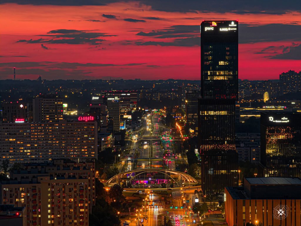 miasto_katowice's tweet image. Idealna tapeta na telefon nie istn.....
Istnieje 😉😍
📷 Gryfny Fliger / Katowice w kadrze