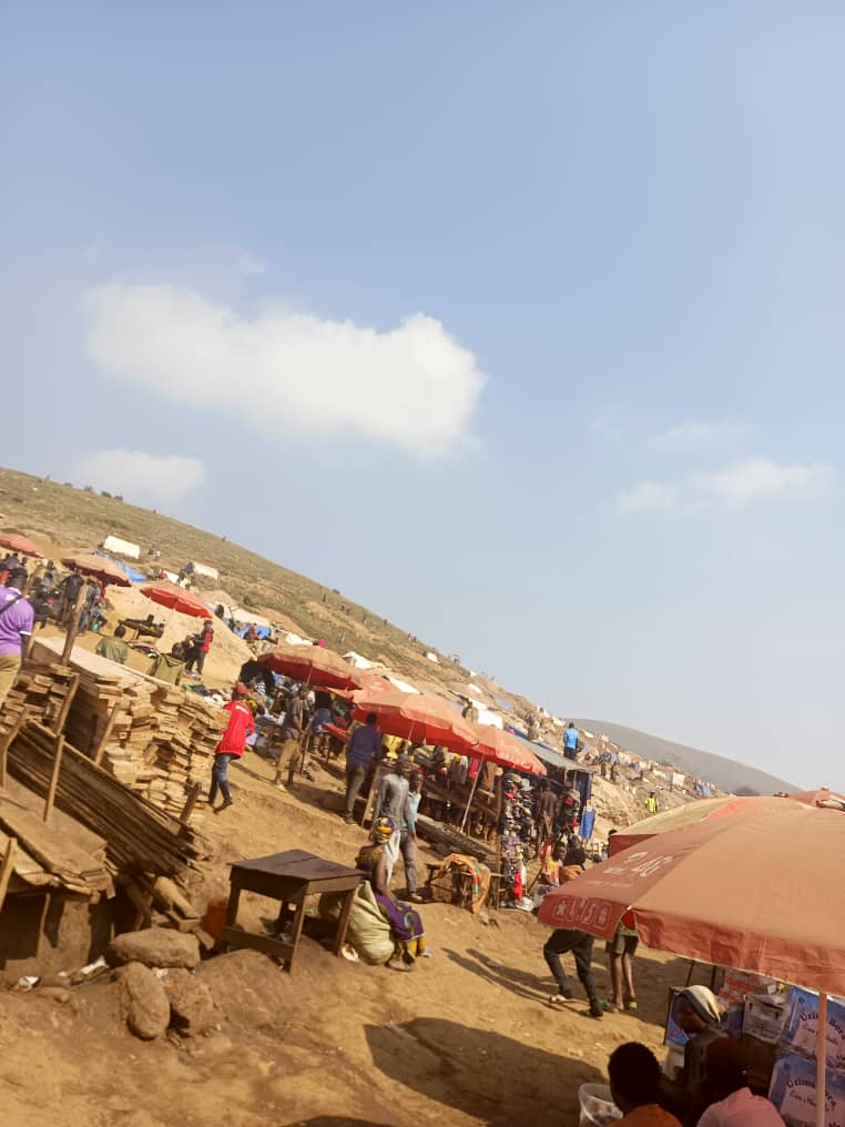 DivCirim's tweet image. #Kabre : Éboulement à #Luhihi, au moins 11 mines d'or effondrés. Plus de 50 coprs déjà retrouvés selon nos soucres. @fmediardc