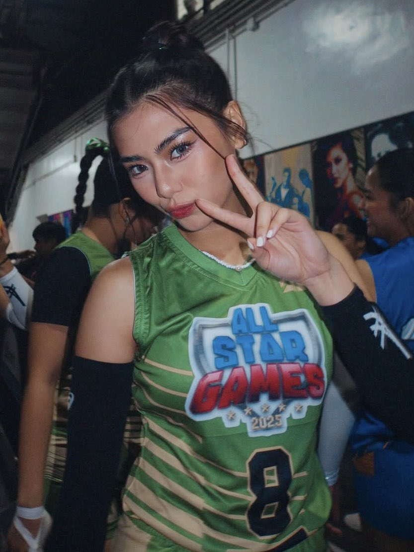 addinikha's tweet photo. you did well today ilysm <3 https://t.co/bZYzeWzDqi