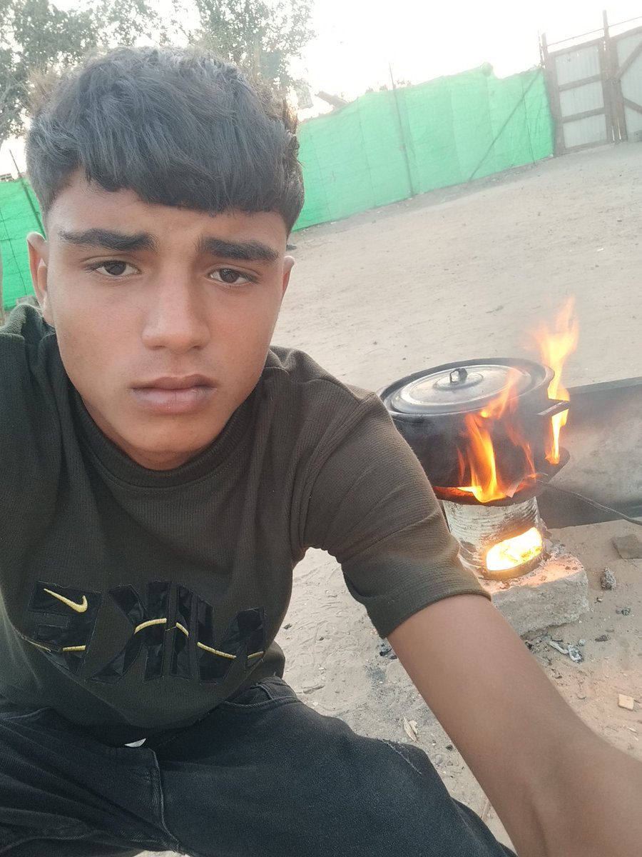 mosa_gaza7's tweet image. Please stop, we are dying๐
Children are dying of hunger. There are no donations for me to buy food for them!!๐ฅน๐
Please save us, donate to the children, we are dying of hunger๐๐
gofund.me/a01d527c