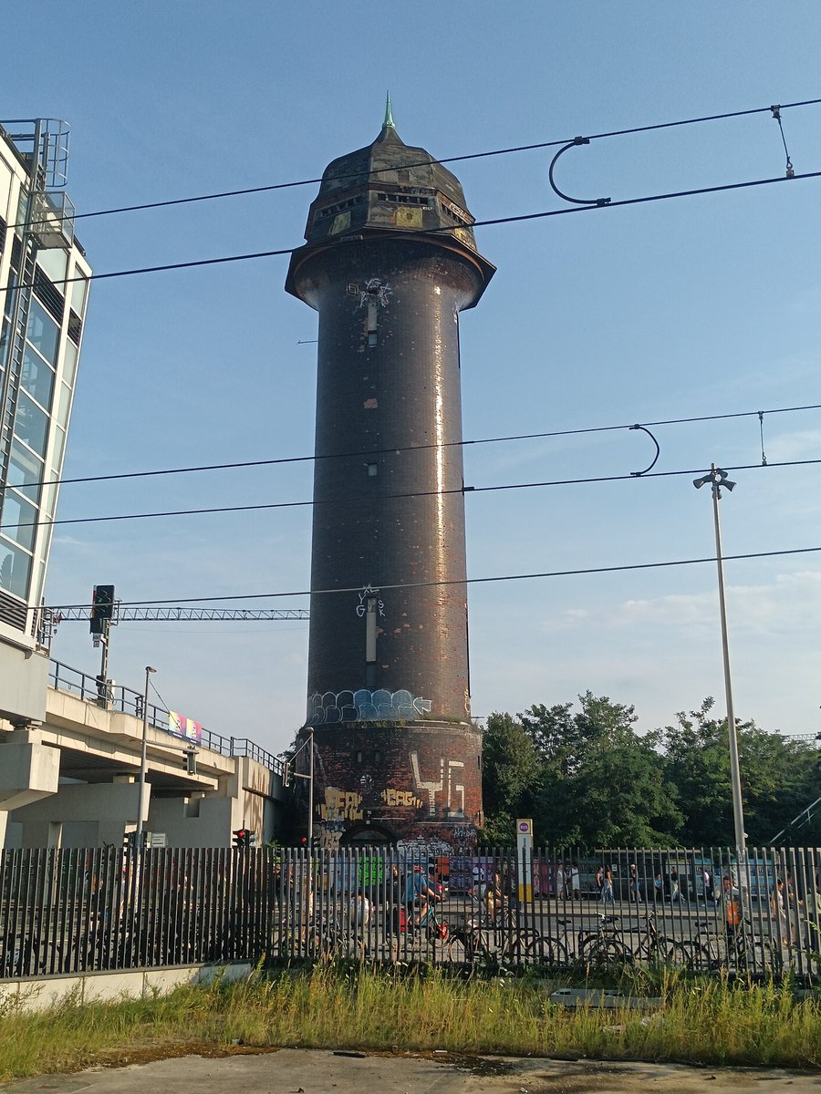 Berlin people - what is this weird building near Ostkreuz station?