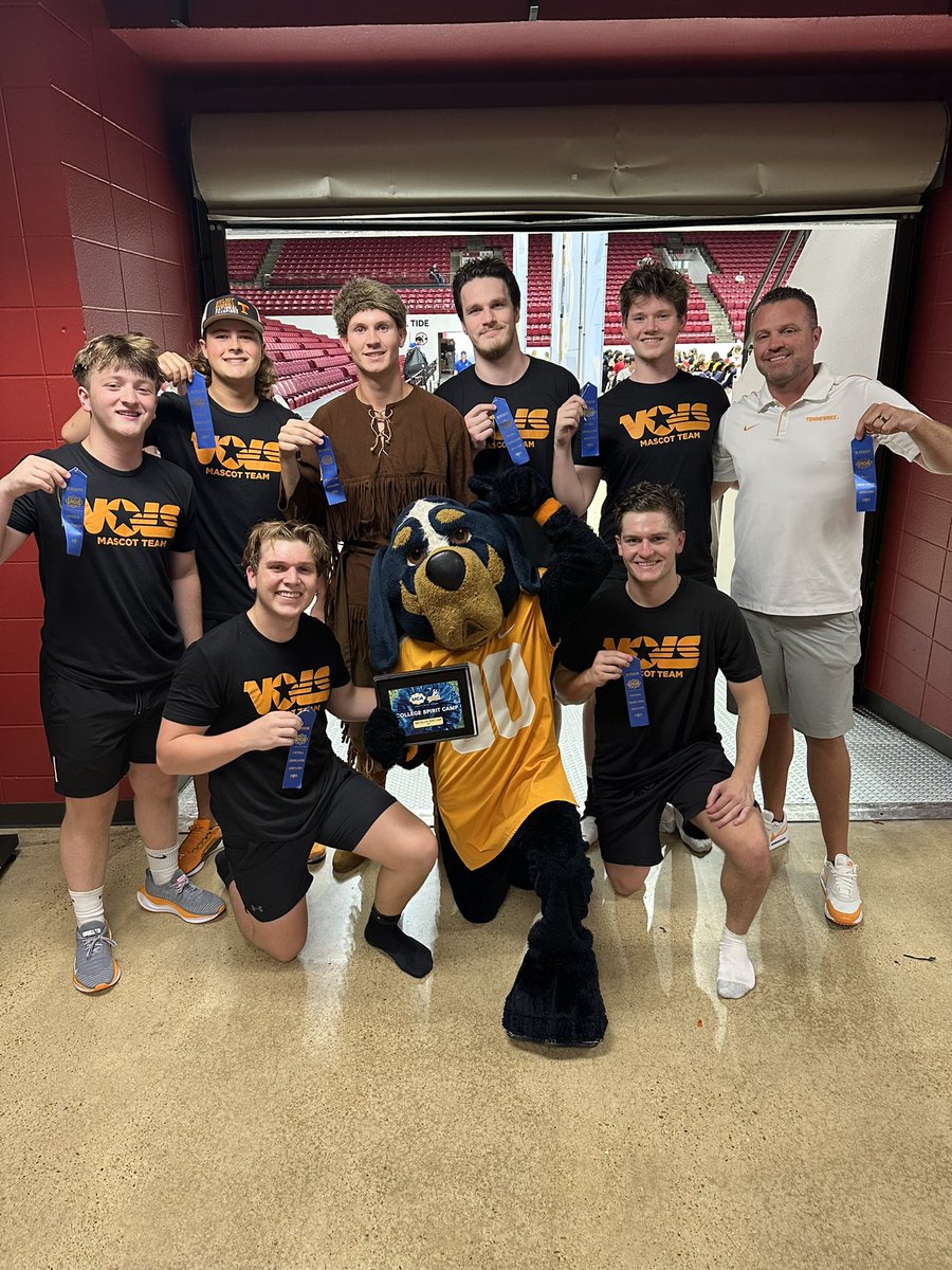 UTSmokey_00's tweet image. 🏆🥇 And your Camp Champ Is… 🥇🏆
Thankful for my awesome team that came with me to help me make this possible! #MascotCamp
Top 5 Results:
1. Tennessee
2. Alabama
3. Florida
4. Oklahoma
5. South Alabama
#GoVols #VFL