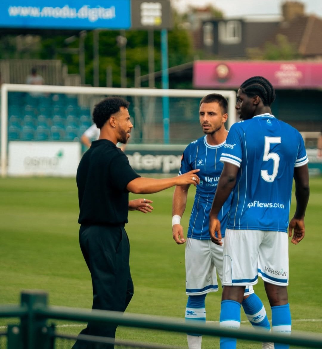 OrientHub's tweet image. Former Orient player Ant Georgiou pictured playing for national south side Wealdstone
#LOFC
#OnlyOneOrient