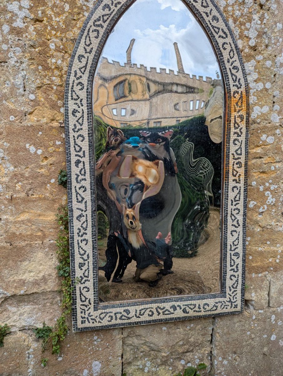 ThePocketyFox's tweet image. This mirror shows you your true selves.
Very silly pictures from Fantasy Forest with
@nobufusky
@Atatatlas
@CerriFox