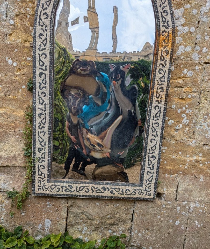 ThePocketyFox's tweet image. This mirror shows you your true selves.
Very silly pictures from Fantasy Forest with
@nobufusky
@Atatatlas
@CerriFox