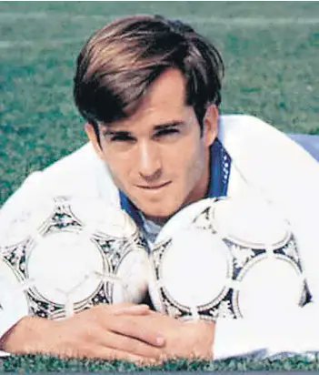 eltuitdemarsh's tweet image. Gracias a Dios tuve la oportunidad de verte jugar. Mumito querido, los cruzados jamás te olvidaremos...
#LosCruzados
