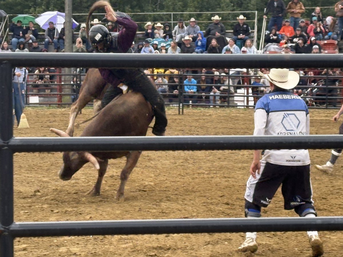 MichaelCooperMP's tweet image. Great to attend the Darwell Bull Bash this weekend—an evening featuring bull riding, live music and games.
Drawing a big crowd every year, the Bull Bash is a volunteer effort organized by the Darwell & District Agricultural Society.