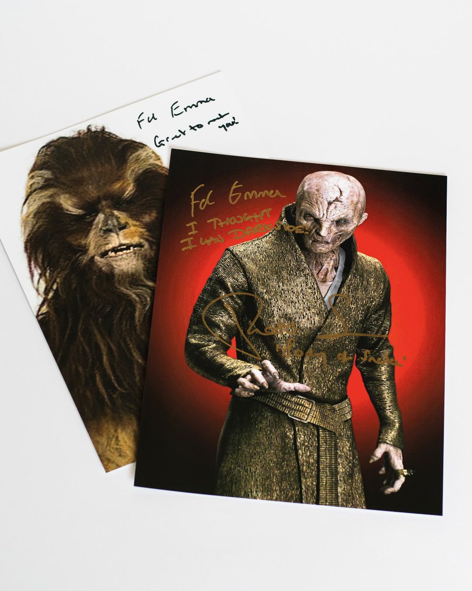 EmDarkOfficial's tweet image. Thanks for the fab autographs Ross Sambridge. The dark side of the force is definitely where it’s at! 🙌🎬
. . .
#AutographSigning #ShedOfHell #SupremeLeaderSnoke #Wookiee #RossSambridge #StarWars #EmmaDark