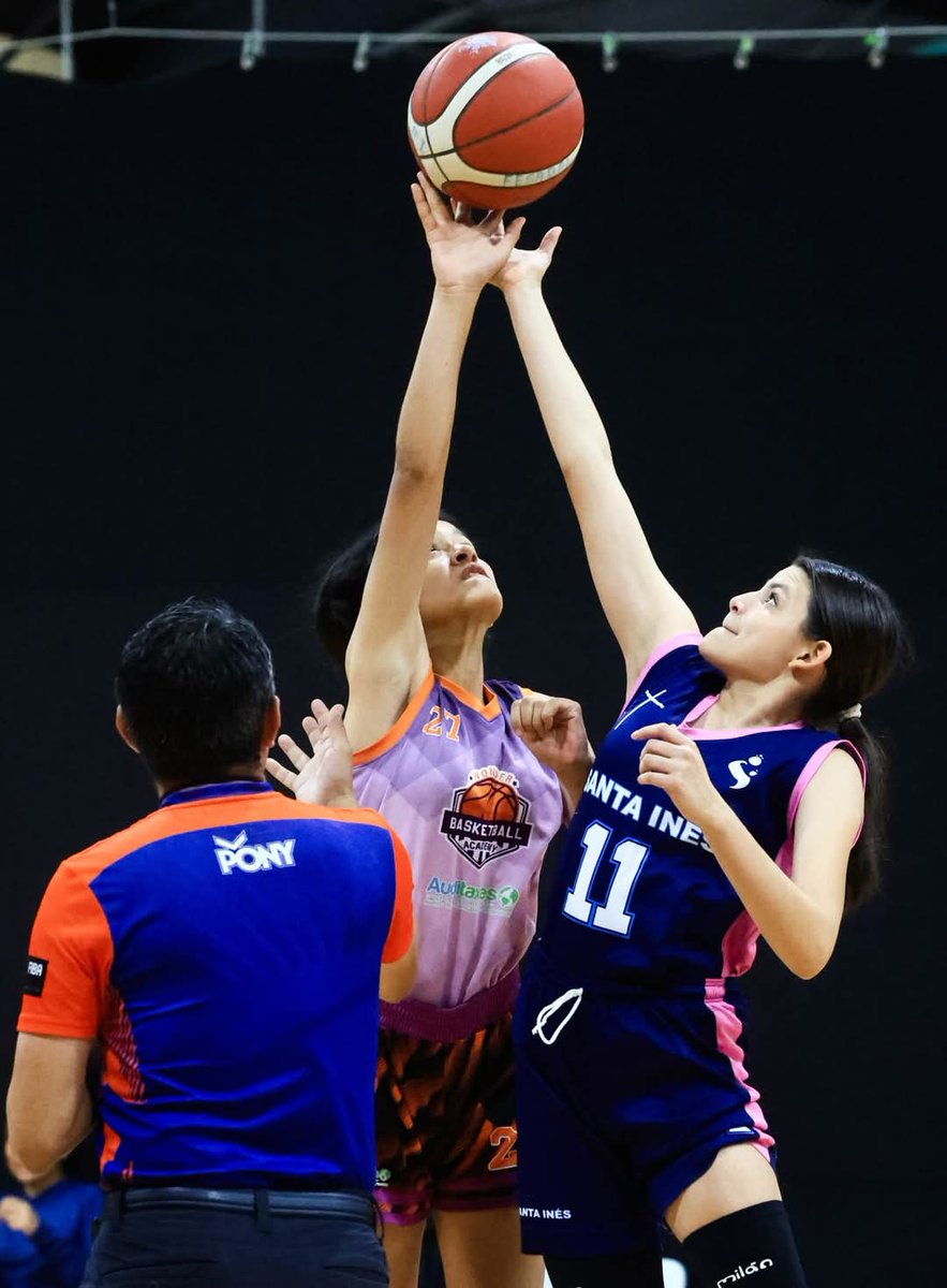 ¡Wonder BKB Academy es el primer finalista de la Liga de Desarrollo U14 Femenina! 🏀🔥

Con una sólida victoria 41-9 sobre Santa Inés, el equipo de Wonder aseguró su pase a la final.

Beatriz Bolaños lideró la ofensiva con 20 puntos, siendo clave en el dominio de su equipo.