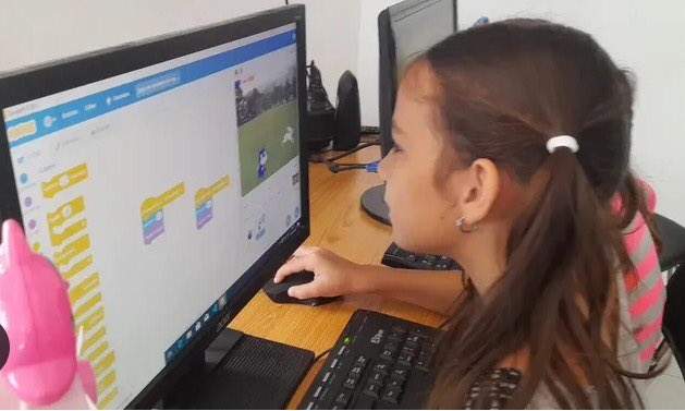 jovenclubPinar's tweet photo. 😇👧👶🇨🇺Hoy es el Día de los Niños, "la esperanza del mundo". 
🤪Desde @jovenclubPinar nuestra felicitaciones para los pequeños de casa , pensando en ellos y su futuro trabajamos, #UnidosXCuba. 🎉🌞¡Muchas felicidades! #Cuba #InfanciaFeliz https://t.co/drpWVEhx9f