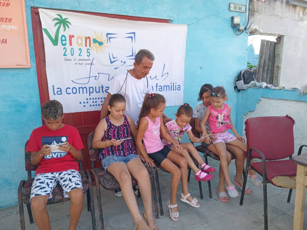 jovenclubPinar's tweet photo. 😇👧👶🇨🇺Hoy es el Día de los Niños, "la esperanza del mundo". 
🤪Desde @jovenclubPinar nuestra felicitaciones para los pequeños de casa , pensando en ellos y su futuro trabajamos, #UnidosXCuba. 🎉🌞¡Muchas felicidades! #Cuba #InfanciaFeliz https://t.co/drpWVEhx9f