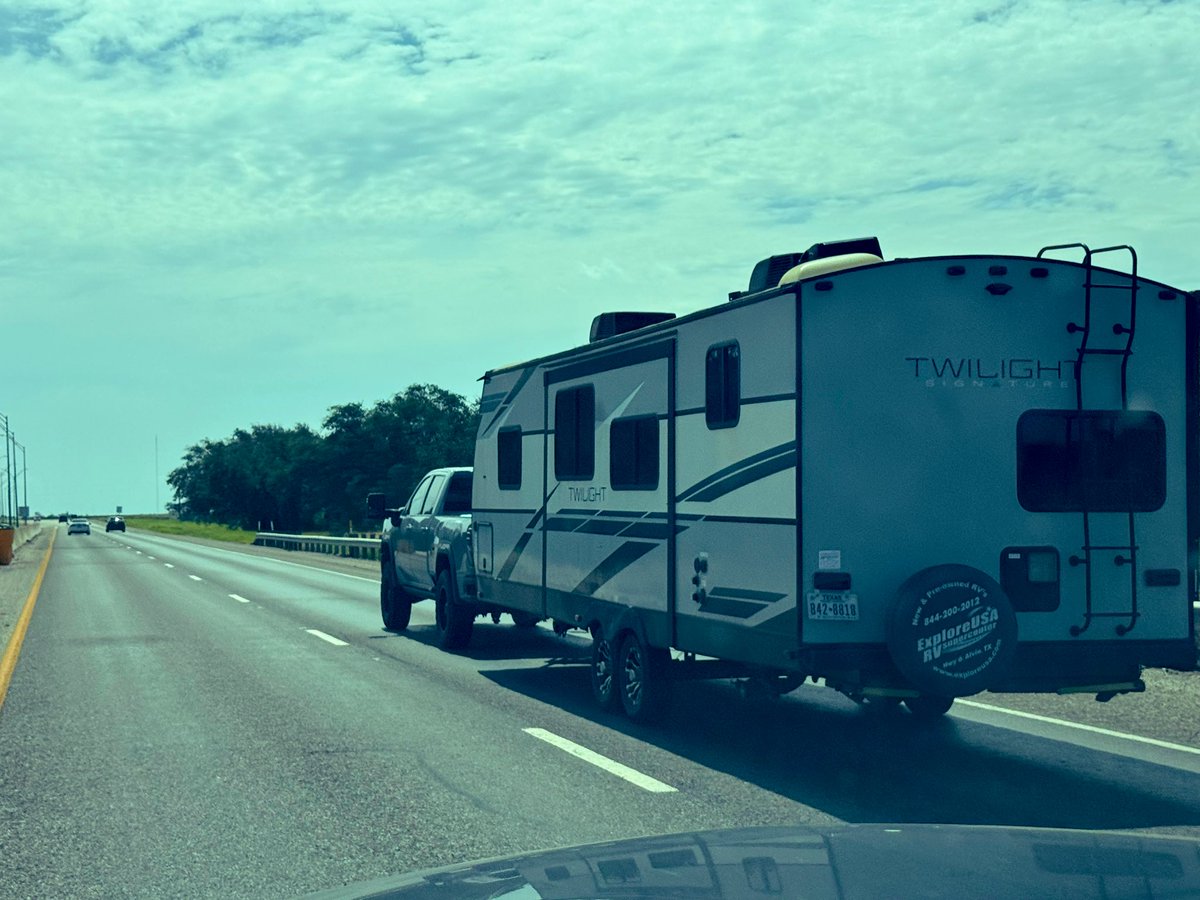 crogers_htown's tweet image. Wife got an action shot as she was flying by.
I hate pulling campers. I always have issues. But it’s what’s Dads do for their peeps.
Hoping for safe travels.