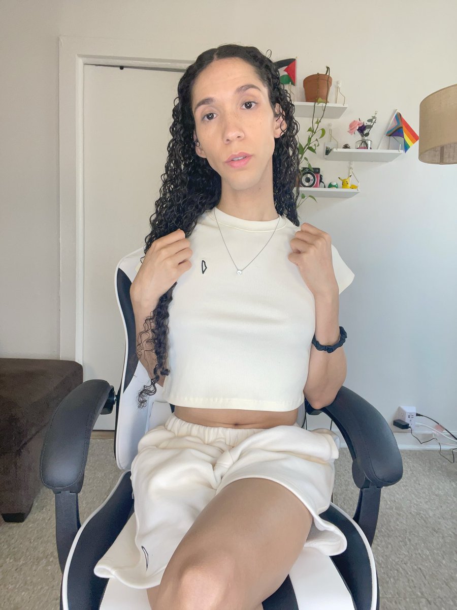 Yes, i’m back!🤍time to post again😌 did anyone miss me?