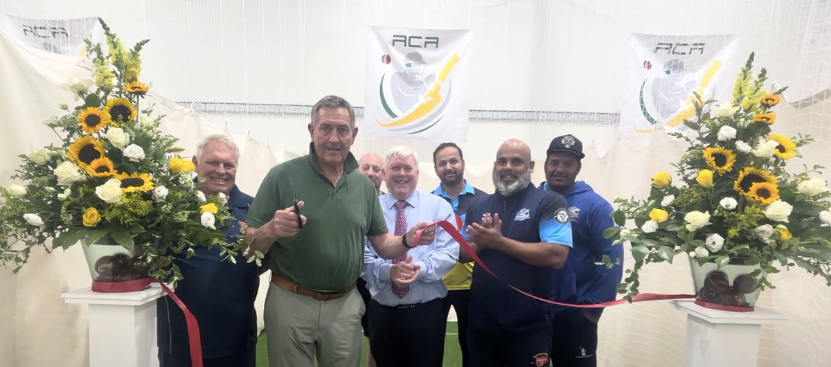 yourharlow's tweet image. England legend Graham Gooch opens new indoor cricket academy in Harlow
yourharlow.com/2025/07/20/eng…