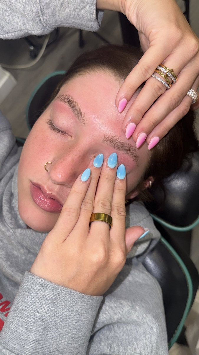 High risings, 

Eyebrows threaded &amp; shaped by yours truly.  💅🏽 🦋✨

#eyebrowthreading #lnk #az #lv #travelbrowtech #fypシ