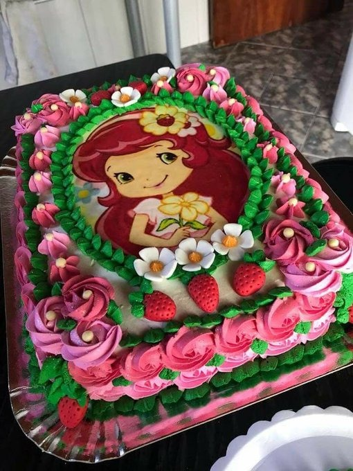 diojorange's tweet image. o mundo começou a dar errado quando pararam de fazer bolos decorados assim