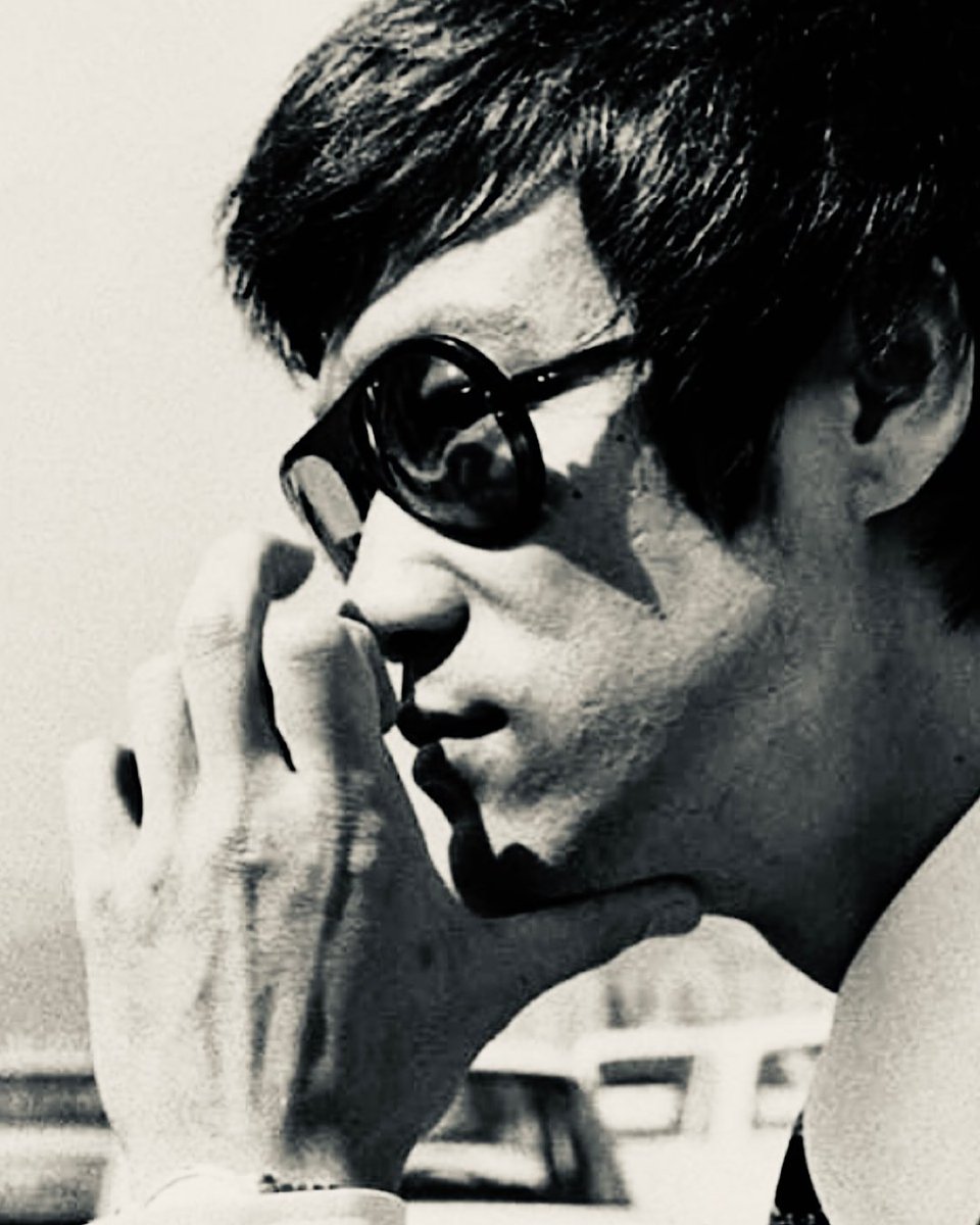 brucelee's tweet image. 52 years of legacy on this July 20, 2025. Thank you for being the artist of life that you were, for touching our hearts and imaginations and stirring our souls to reach higher. Love you, Baba. Walk on…..🌊♾️🐉💛🖤💛🐉♾️🌊 -Shannon