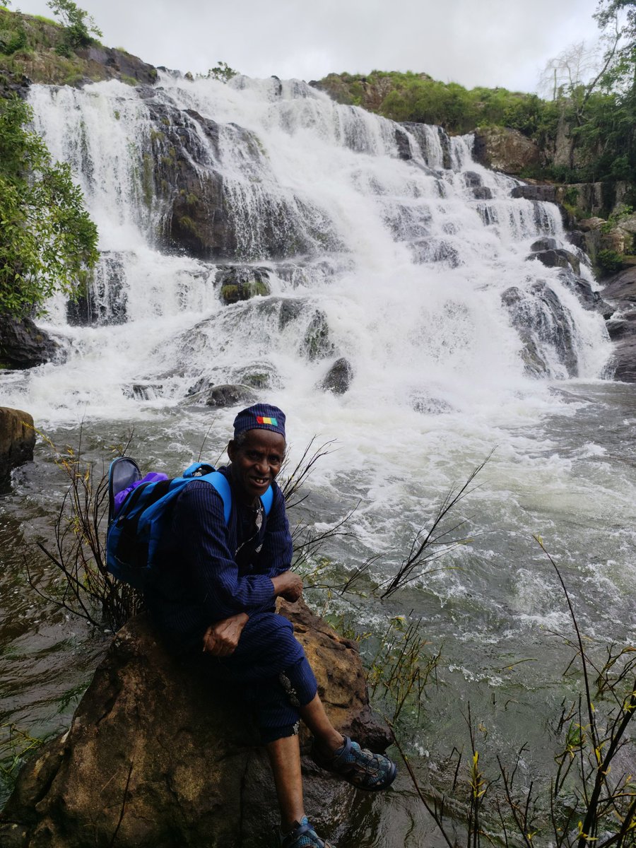 Jérôme Lesuisse (@jerome_lesuisse) on Twitter photo Jour 3 pour faire une boucle à travers la Guinée et le Sénégal 🇬🇳🇸🇳 : étape Douki avec le très célèbre Hassan Bah
<a href="/ibrahimhotep/">ibrahiman ف</a> Jour 3 pour faire une boucle à travers la Guinée et le Sénégal 🇬🇳🇸🇳 : étape Douki avec le très célèbre Hassan Bah
<a href="/ibrahimhotep/">ibrahiman ف</a>
