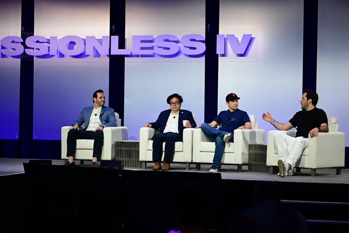 fejau_inc's tweet image. Eth has been up only ever since @fundstrat and I got on stage together at @Permissionless
There’s no such thing as a coincidence