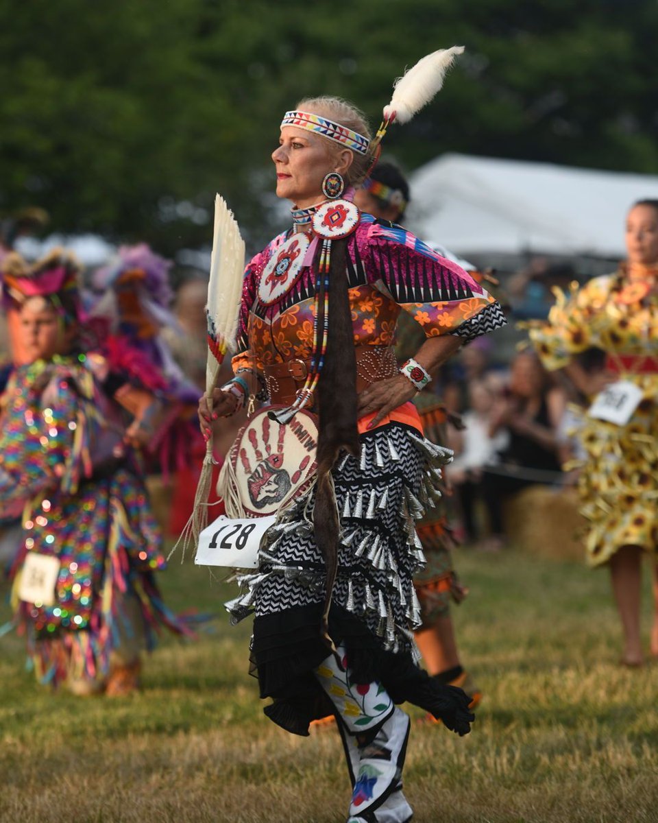 queensfarm's tweet image. July 25 - 27, the Thunderbird American Indian Powwow returns to Queens Farm for the 46th year! 🥘
Don't miss this jam-packed weekend! 💍 Shop the Native American Food & Craft Market for artisanal wares and cuisine.
Get your tickets today! buff.ly/FiFQNno