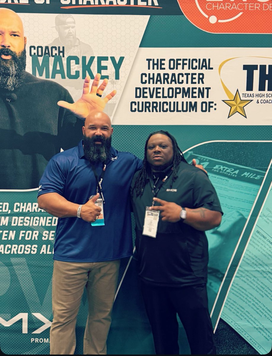 CoachEDixJr's tweet image. Had the pleasure of meeting Coach Mackey at THSCA 2025. Back when I was at Audie, we dedicated Thursdays to Study Hall and Character Development. His 2Words program was one of the features we used—it sparked some great conversations, motivation, and real growth among both…