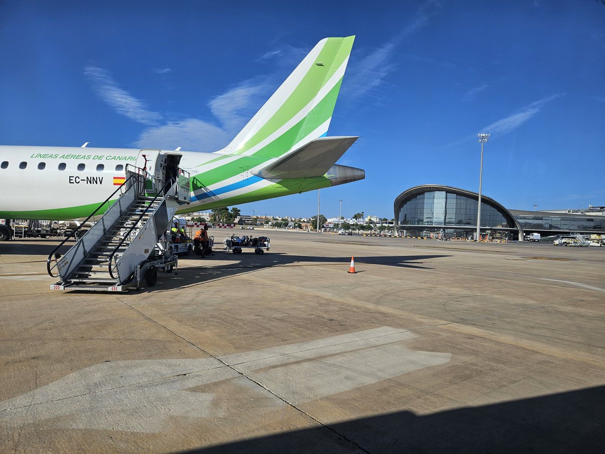 Y volver, volver,  volveeeer... desde #Valencia en #ModoCanario es otro tema... <a href="/BinterCanarias/">Binter</a>