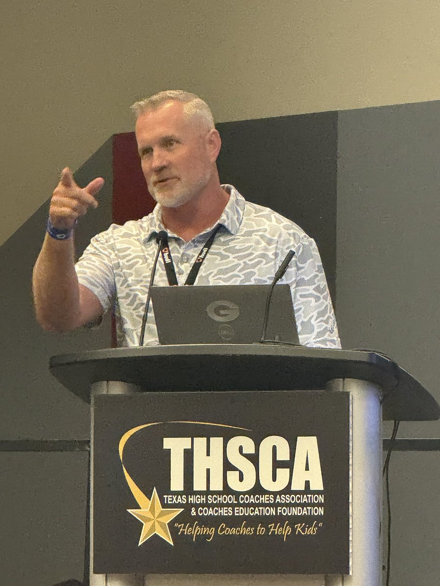 GTEagleFootball's tweet image. Shout out to @CoachGriffGHS speaking at @THSCAcoaches Clinic in San Antonio this weekend! Coach Griffin spoke about how important community involvement is to our success! #EFND #GTDNA