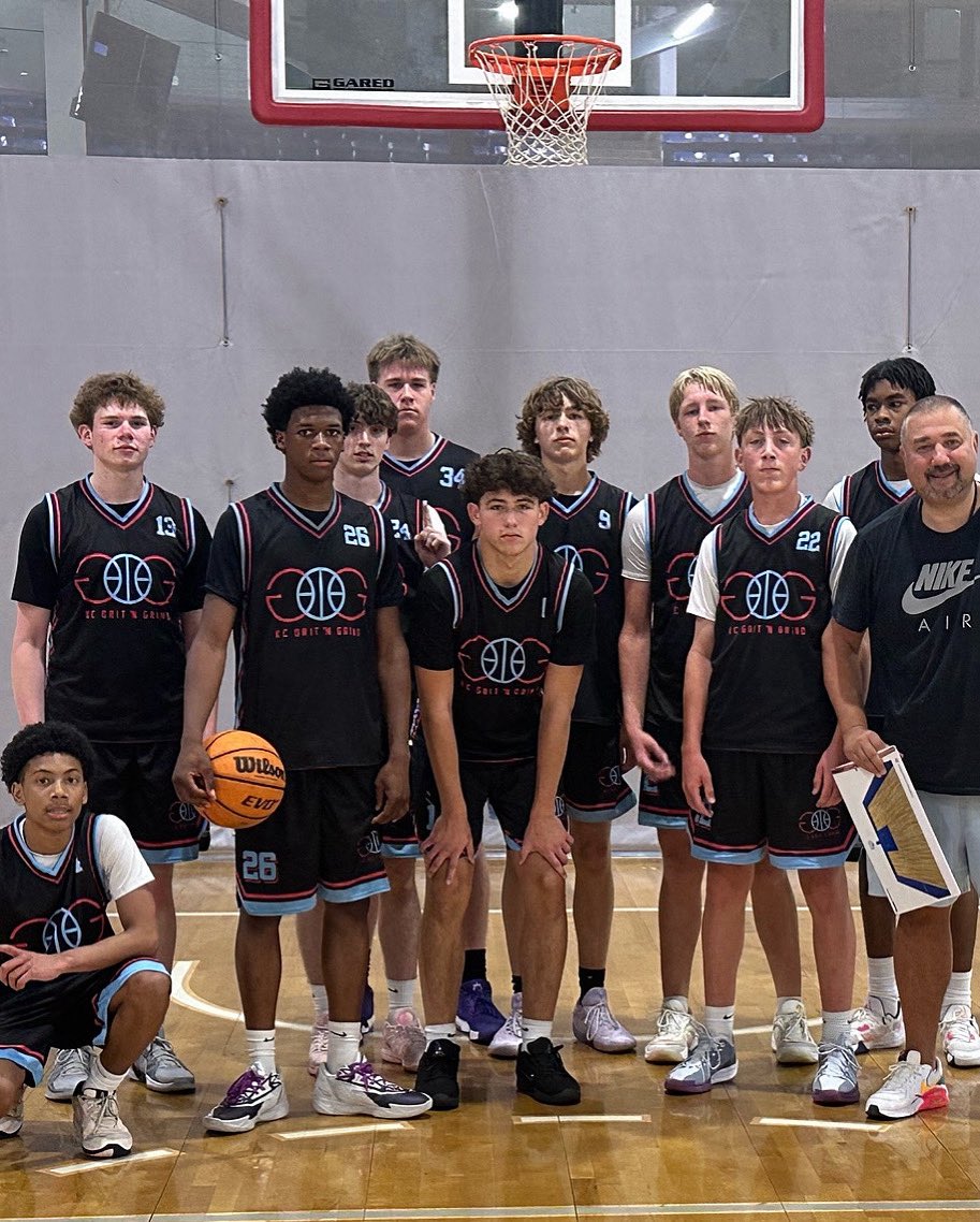 Proud of our 15/16U boys for going 3-1 this weekend in a Recruit Look NCAA Live period tournament!