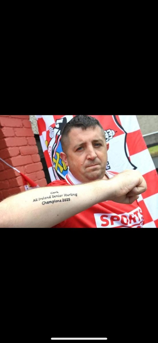 unclemuss's tweet image. Spare a thought for this overconfident cork man.
Who got a cork #AllIrelandHurlingFinal  champions.
He may get out the Tipp ex now 
No pun intended.