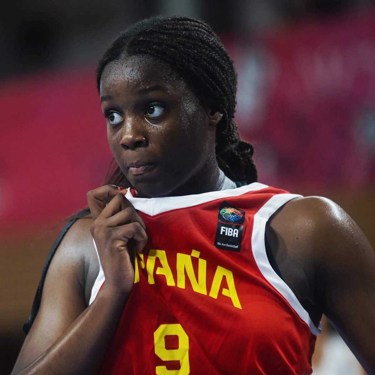 Somto Okafor acaba de firmar la mayor cifra de eficiencia (34) de una jugadora española en el Mundial #FIBAU19 desde Alba Torrens en 2007, según los registros públicos de FIBA.

Todavía le quedan 2 meses para cumplir 17 años.

📸FIBA