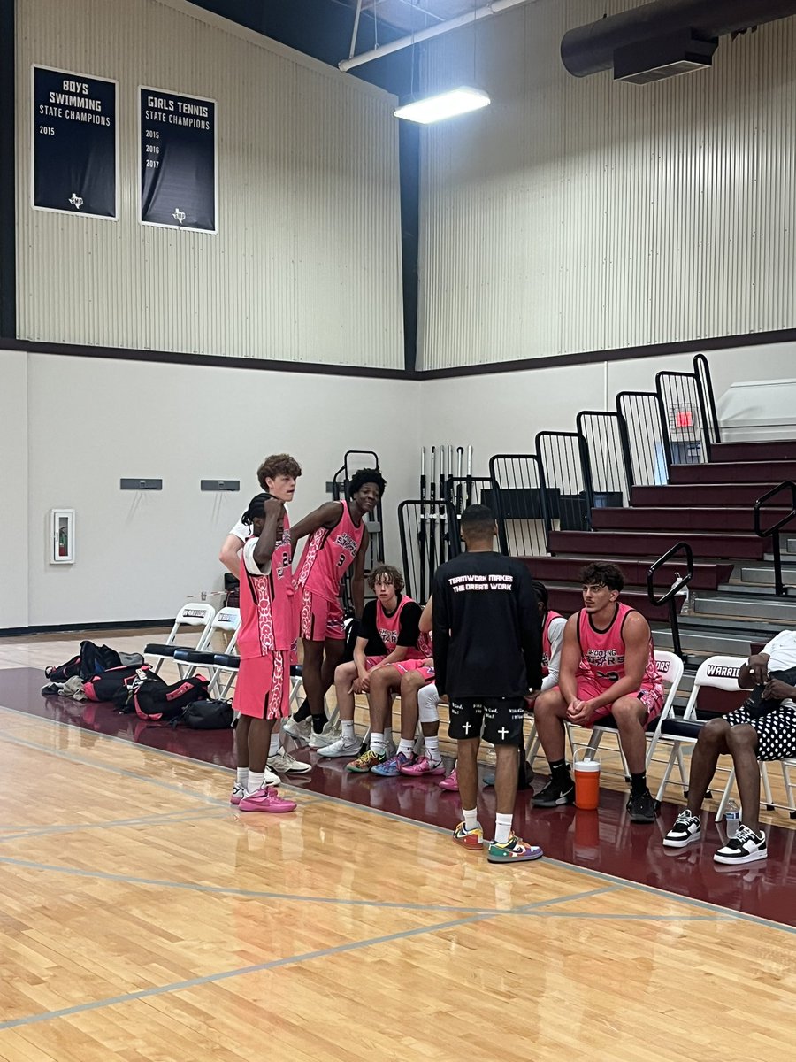 Jewlz💎 (@jewlzonthemic) on Twitter photo 🚨#SummerHoopfest Live🚨
Impressive first half by <a href="/LearyStephone/">Coach Stephon Leary</a>
Team is athletic, fast and skill.
-<a href="/Jose_martins_3/">Jose Martins</a> smooth as they come
-<a href="/tyyhoops13/">Tyler “ty” young</a> can shoot and has decent feel
-Olufolajimi Sodipo an athletic 6’8 F w/ some skill.
<a href="/AlamoCityHoops1/">Alamo City Hoops</a> #ACH 🚨#SummerHoopfest Live🚨
Impressive first half by <a href="/LearyStephone/">Coach Stephon Leary</a>
Team is athletic, fast and skill.
-<a href="/Jose_martins_3/">Jose Martins</a> smooth as they come
-<a href="/tyyhoops13/">Tyler “ty” young</a> can shoot and has decent feel
-Olufolajimi Sodipo an athletic 6’8 F w/ some skill.
<a href="/AlamoCityHoops1/">Alamo City Hoops</a> #ACH