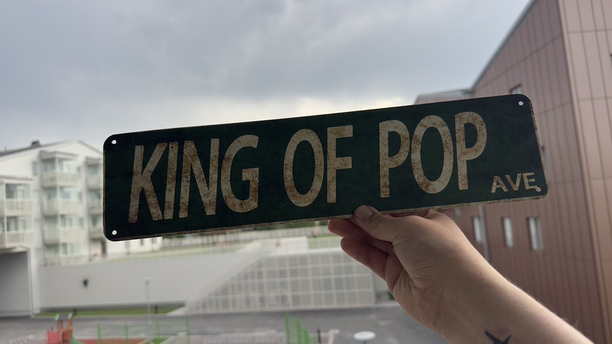 Northen93's tweet image. I will put up this sign somewhere in the city π