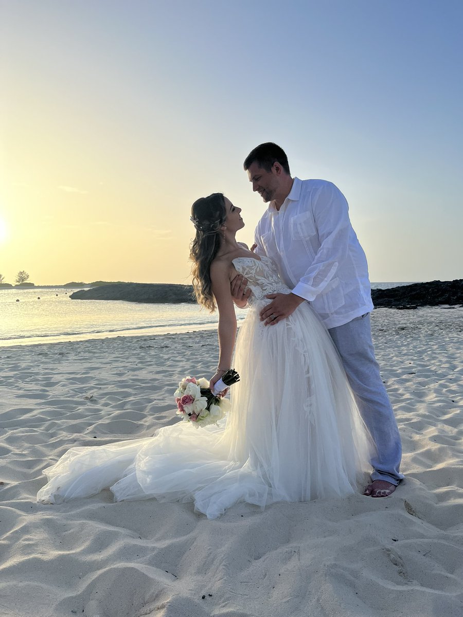 100T Sparkles_qt tweet media