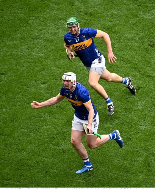 TheBostonIrish's tweet image. Congrats #Tipperary for winning the #AllIreland Senior Hurling Championship over #Cork. Wish we were at @UnaPowellsPub in #Nenagh to celebrate with ye.
All-Ireland SHC final recap: Tipperary 3-27 Cork 1-18 rte.ie/sport/hurling/… via @rte @GoToIrelandUS @TipperaryGAA @VisitTipp…