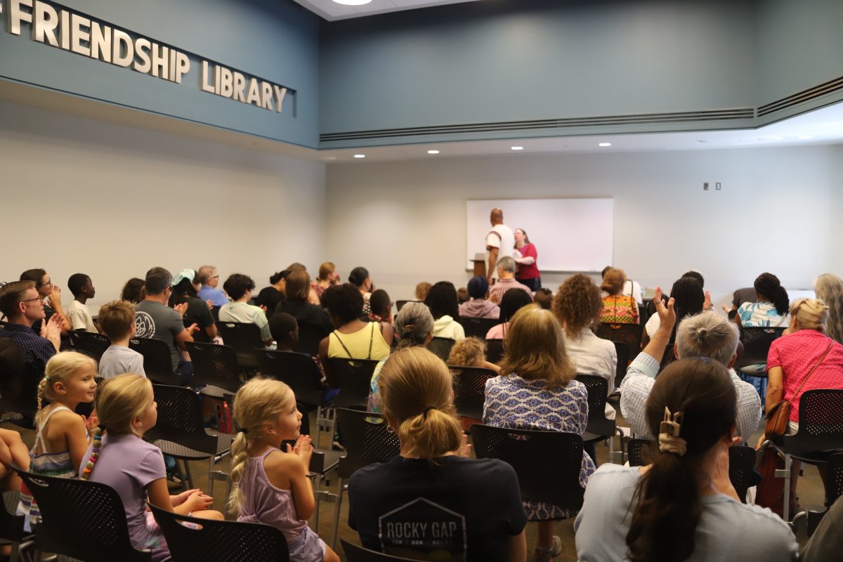 dcpl's tweet image. Full house at Tenley-Friendship Library for Kwame Alexander’s How to Sing a Song! 🎶📖 Whether your child is sounding out words or reading with confidence, this book opens the door to a world of language, image & imagination. Thanks to all our Beyond the Book families!