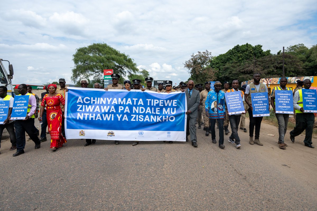 undpmalawi's tweet image. Promoting Peace w/ Every Step & Every Kick 🕊️
In Karonga, youth, police & party reps came together for a Peace Parade & a friendly ⚽️match—Karonga vs. Chitipa.
A show of unity, trust & a shared stand against electoral violence.
Thanks to @UNPeacebuilding for the support.