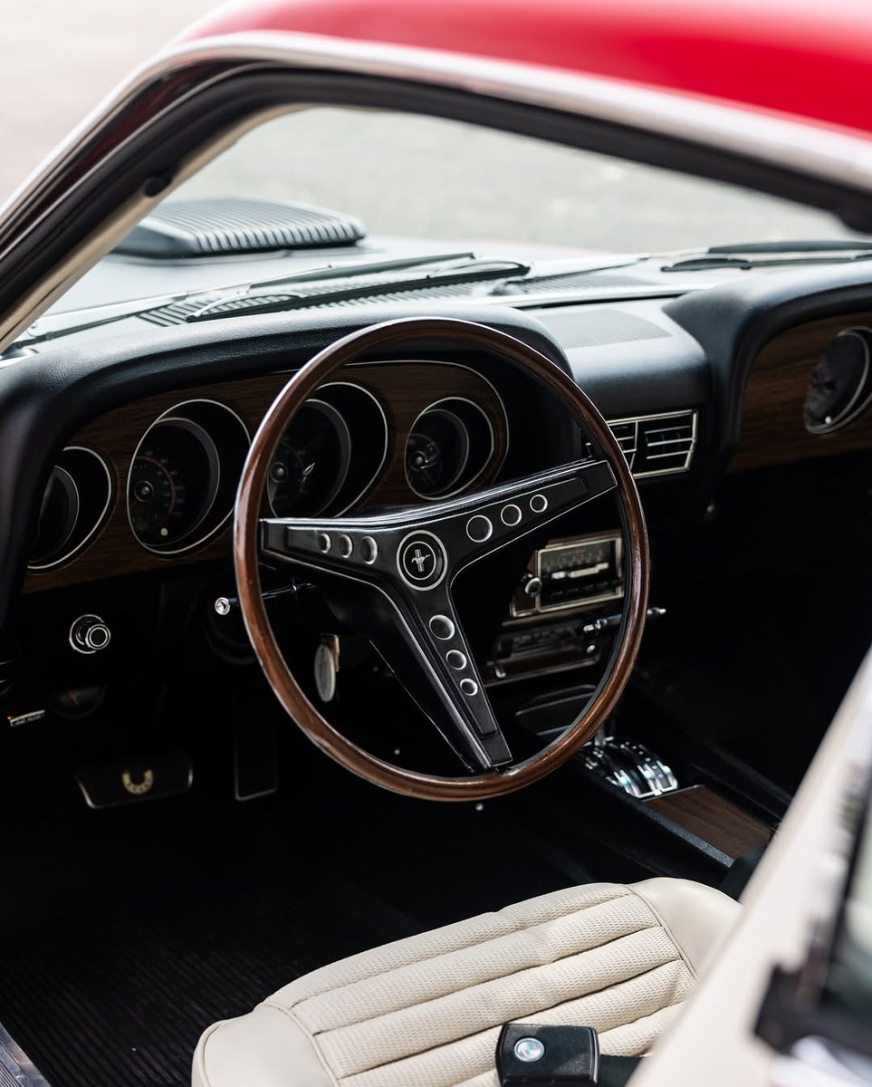 WorldWideCarsTM's tweet photo. '69 Ford Mustang Fastback R-Code https://t.co/nJWIn7HWAh