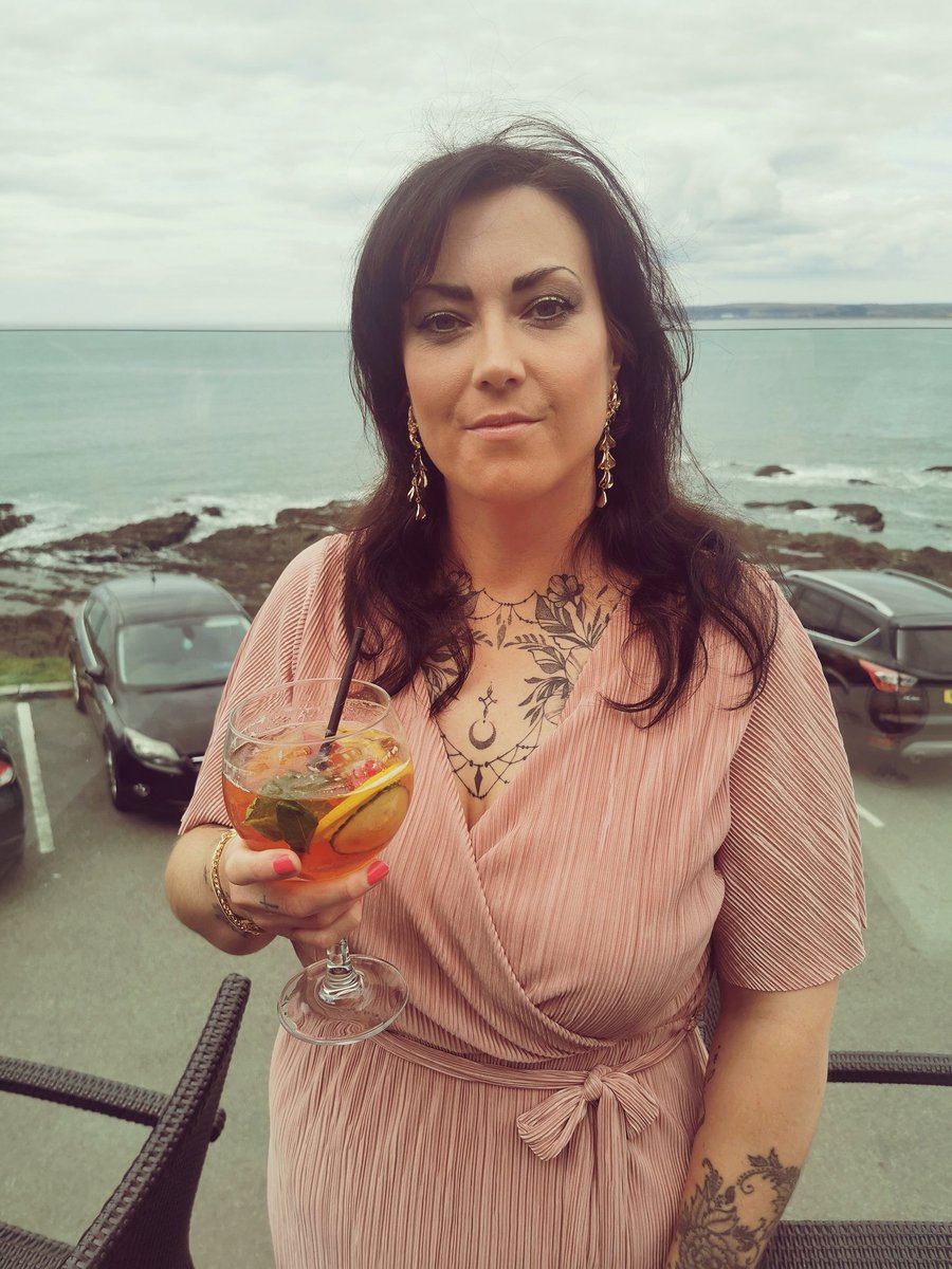 A friends wedding yesterday by the sea 🌊💒💐❤️