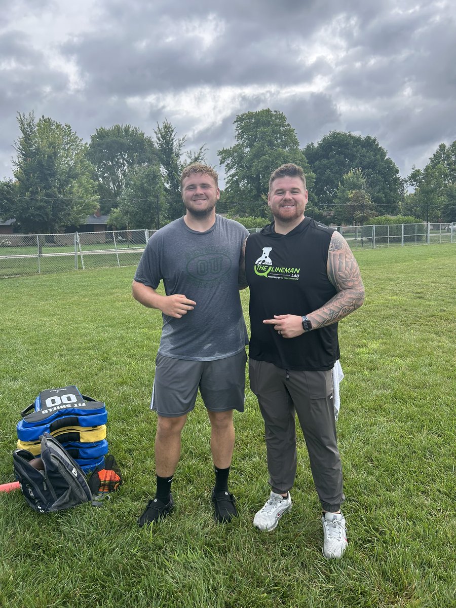 WillOdenthal's tweet image. Had a great morning session with @DaleRodick and @thelinemanlab in Columbus. It was great meeting the guys at the workout. And continuing to work on foot speed , change of direction, and mobility. @CoachChad_T3 @CoachGrig_NCSA @NCSA_Football @ExpoRecruits