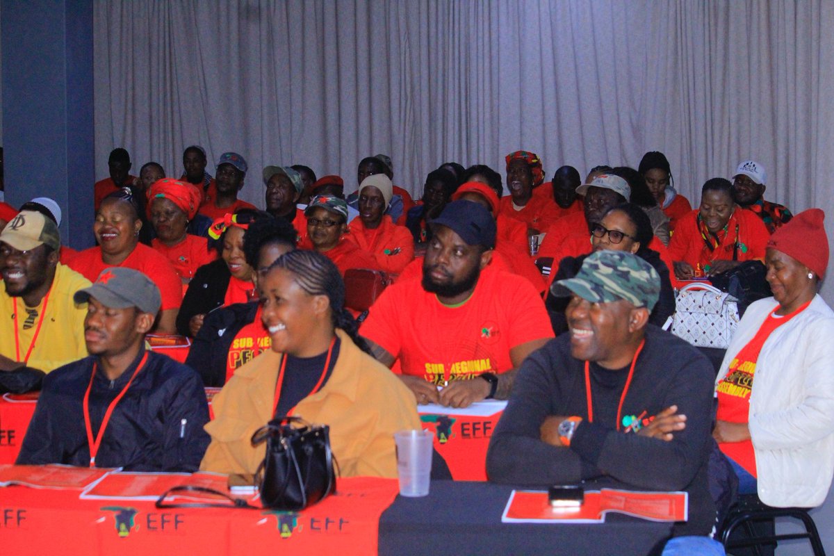 EFFGautengProv's tweet image. 🚨In Pictures🚨
EFF CCT Deployees, Commissars Hlengiwe Mkhaliphi and Mandla Shikwambana today, ensuring a smooth and successful convening of EFF Tshwane SubRegion 1 Subregional People’s Assembly.
#EFFSRPA