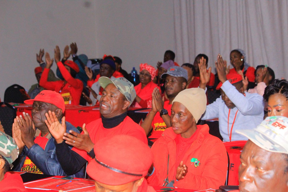 EFFGautengProv's tweet image. 🚨In Pictures🚨
EFF CCT Deployees, Commissars Hlengiwe Mkhaliphi and Mandla Shikwambana today, ensuring a smooth and successful convening of EFF Tshwane SubRegion 1 Subregional People’s Assembly.
#EFFSRPA